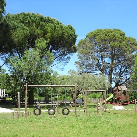 Hotel Domaine Le Moulin Neuf Saint-Quentin-la-Poterie Zewnętrze zdjęcie