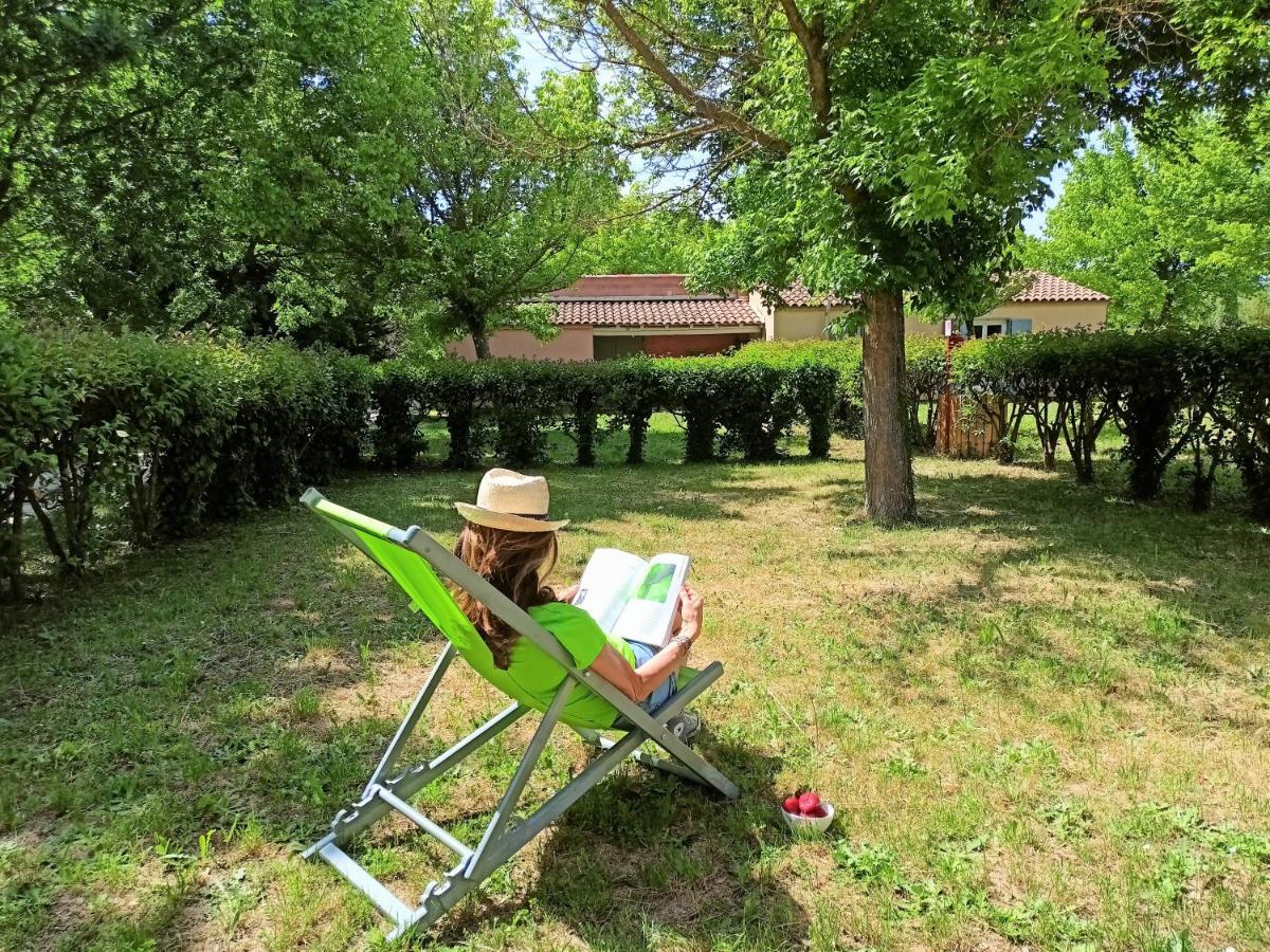 Hotel Domaine Le Moulin Neuf Saint-Quentin-la-Poterie Zewnętrze zdjęcie