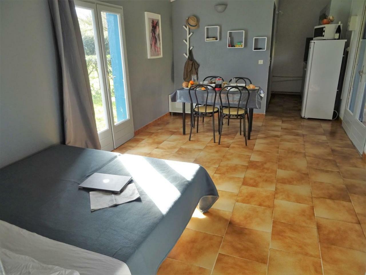 Hotel Domaine Le Moulin Neuf Saint-Quentin-la-Poterie Zewnętrze zdjęcie